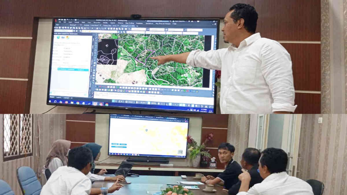 Foto Kepala Kantor BPN Tanggamus Deden Sudrajat saat memberi penjelasan di kantornya, (foto_dd)