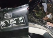 Geger! Kepala Pekon Babak Belur Dituduh Maling, Mobilnya Dirusak Massa di Pringsewu