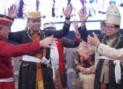 Jelang Lengser, Pj. Gubernur Lampung Dianugerahi Gelar Adat Pangeran Sejati oleh MPAL