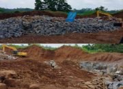 Aktivitas Ekploitasi Batu Belah di Margatiga Lampung Timur Tanpa Izin Bebas Beroperasi?