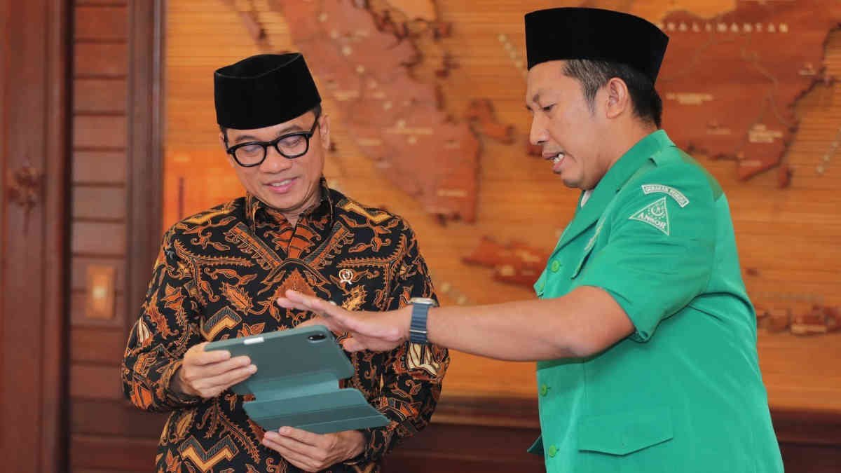 Ketum GP Ansor Addin Jauharudin saat audiensi dengan Menteri Desa dan Pembangunan Daerah Tertinggal Yandri Susanto di Kantor Kemendes PDT Kalibata, Kamis (6/3/2025)- foto doc ist