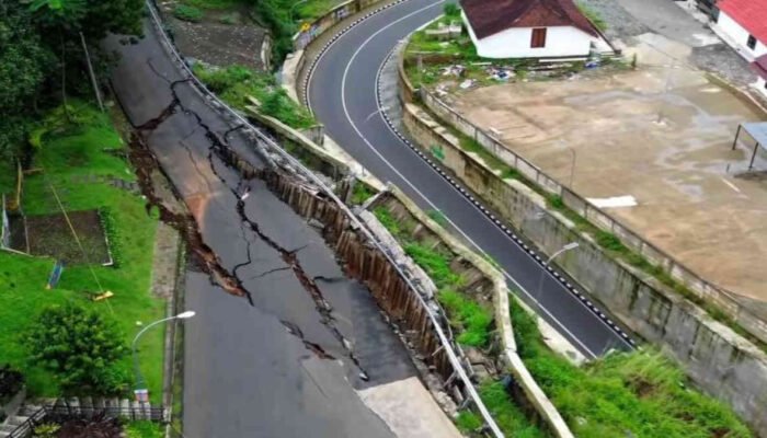 Jalan Batu Tulis Bogor Longsor, Arah Cipaku dan Cijeruk Harus Cari Jalur Alternatif