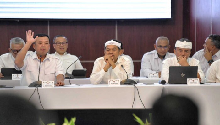 KDM Hentikan Sementara Dana Hibah untuk Yayasan Pendidikan di Jabar, Ini Penyebabnya!