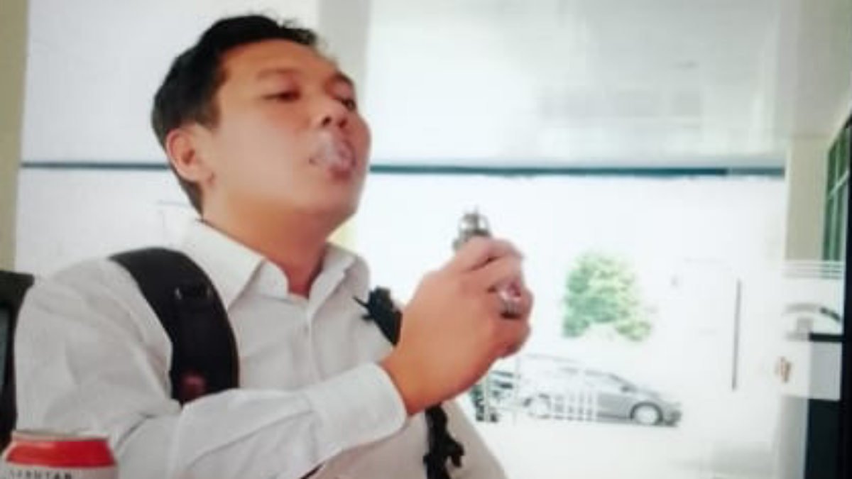 Foto: OTK Berlagak Bang Jago Ngaku Menantu Ketua K3S Kabupaten Tanggamus, (foto_screen)