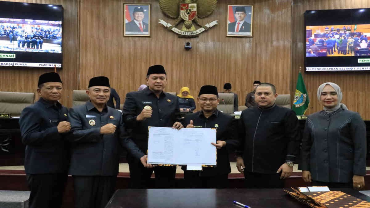 Paripurna DPRD Kota Bekasi tetapkan 3 rancangan peraturan daerah menjadi peraturan daerah, pada Senin 3 Maret 2025.