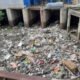 Hamparan sampah rumah tangga di Pintu Air Kali Lengkak Bekasi Timur, Kota Bekasi, warga berharap DLH turun ke lokasi, Selasa 18 Maret 2025 - foto Rocky