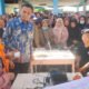Wakil Bupati Tanggamus Agus, membuka pelaksanaan Bazar Pasar Murah Bersubsidi di Terminal Kecamatan Kota Agung, Rabu (13/3/2025).