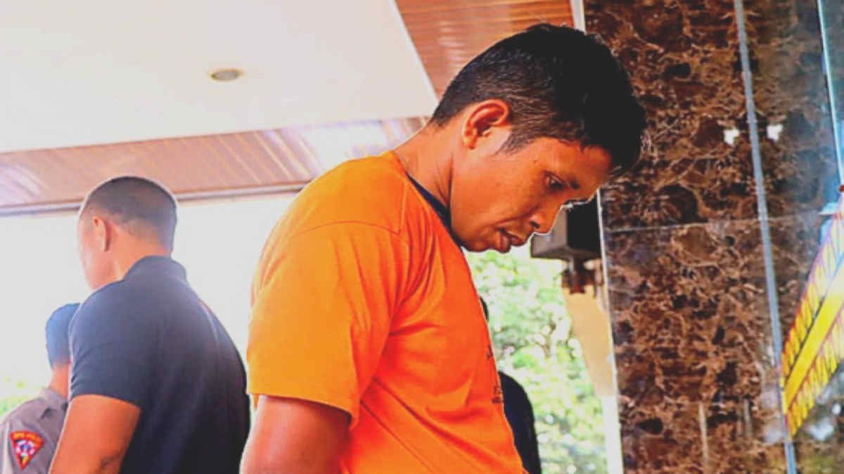 MD Tertunduk lesu saat dihadirkan dalam konfrensi pers ungkap kasus pencurian kendaraan bermotor di wilayah Srengsem, Panjang oleh Polresta Bandar Lampung, Minggu 2 Maret 2025 - foto doc humas