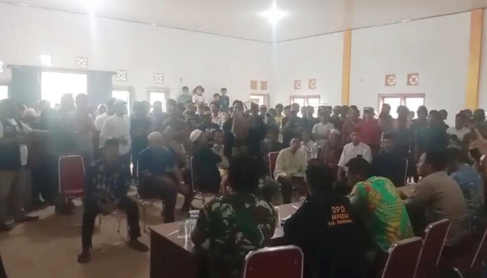 Dianggap Coreng Nama Baik Pekon, Muhidin Kakon Sumanda Didesak Mundur