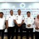 Wali Kota Bekasi Tri Adhianto, foto bersama dengan Kakan BPN usai menggelar pertemuan singkat terkait penanganan Kali Bekasi, Rabu 9 April 2025 - foto Rocky