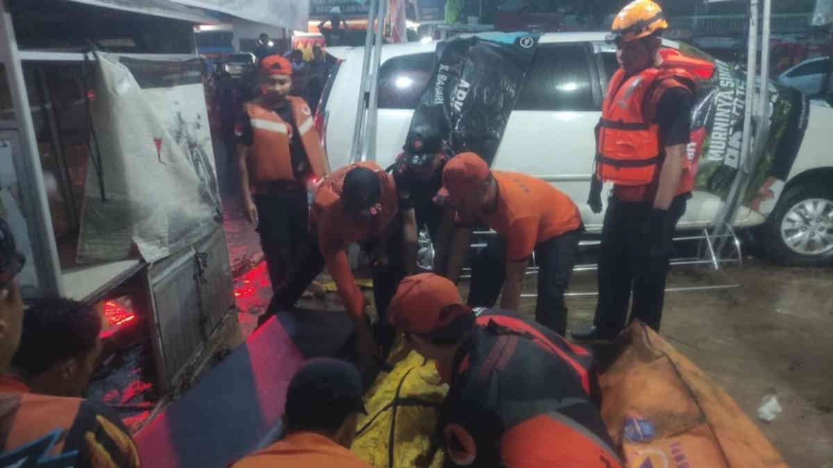 Banjir kembali terjang wilayah Kota Bandar Lampung, tiga korban jiwa ditemukan