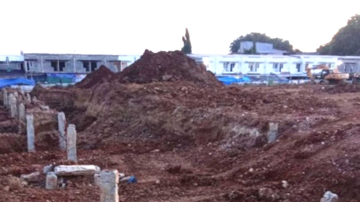 Aktivitas Galian Tanah di Pasar Kranji, dipertanyakan RWP. Meski berlangsung sejak sebelum idulfitri, belum ada tindakan apapun dari Pemerintah - foto doc ist