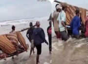Kades Bandar Dalam Pesibar Ditandu Puluhan Kilometer untuk Mendapatkan Perawatan Kesehatan