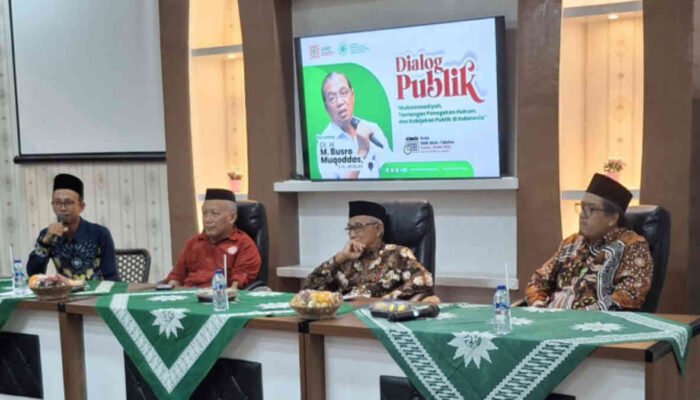Anggota Dewan Pers Busro Muqodas Prihatin Atas Kerusakan Lingkungan saat Dialog di Kota Metro