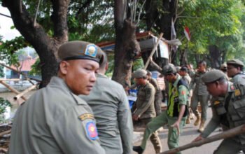 PKL Kampung 200 Rawa Tembaga Bekasi Pasrah Bangunan Dirobohkan
