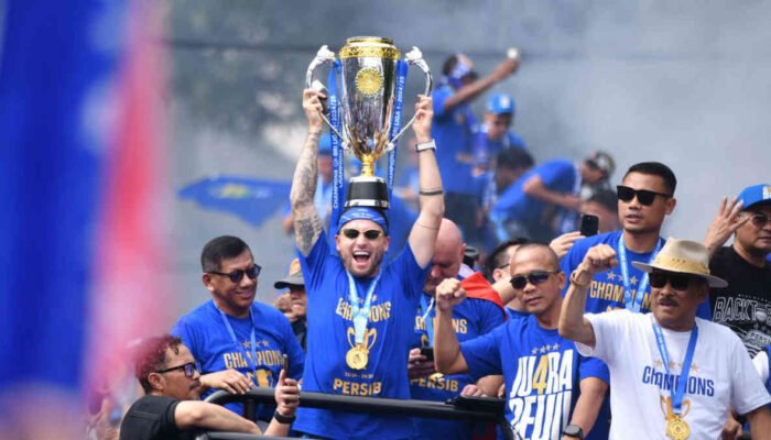 KDM Umumkan Bonus Rp2 Miliar untuk Persib, Bukan dari APBD Pemprov Jabar