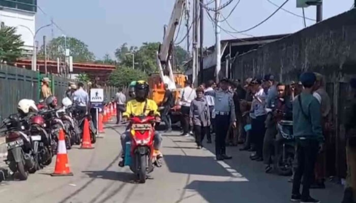Ciptakan Kenyamanan, Kawasan Stasiun Bekasi Dilakukan Penertiban