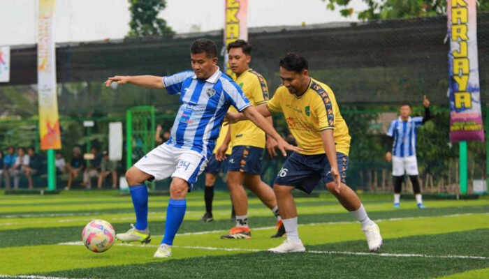 Wagub Erwan Bawa Persib Legend Kalahkan Subang Ngabret