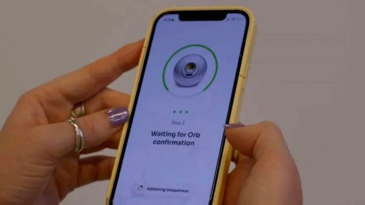 Ilustrasi aplikasi worldcoin