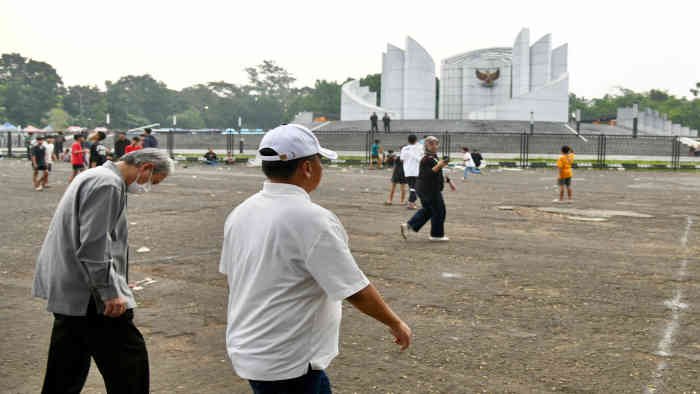 Sekretaris Daerah Provinsi Jawa Barat Herman Suryatman melaksanakan rapat koordinasi lintas stakeholders untuk menata Taman Monumen Perjuangan (Monju) Kota Bandung, Minggu (22/6/2025)