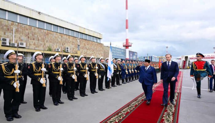Presiden Prabowo Tiba di St. Petersburg, Siap Bertemu Putin dan Bicara di Forum Ekonomi Dunia