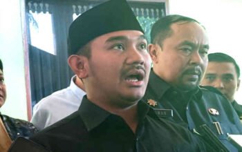 Nelayan Pantai Mekar “Lepas Jangkar”: Tuntut Kades Dahlan dan APBDesa yang ‘Menghilang’