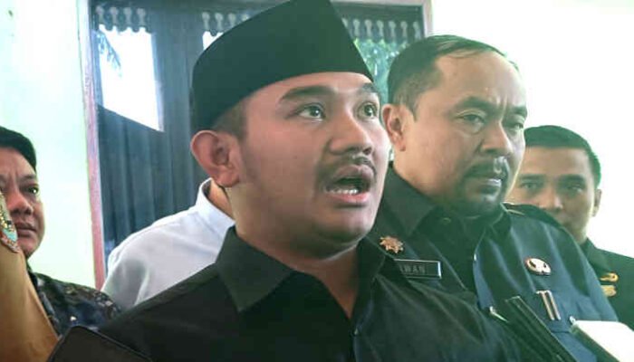 Bupati Bekasi Ade Kuswara Kunang Terjaring OTT KPK