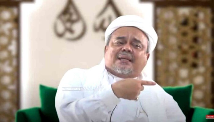 Prihatin Kondisi Indonesia, Habib Rizieq: “Tunggu Komando Ulama, Baru Turun!”