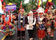 Krakatau Festival 2025: Karnaval Budaya, Sambal Ulek, dan Janji-janji Manis dari Atas Panggung