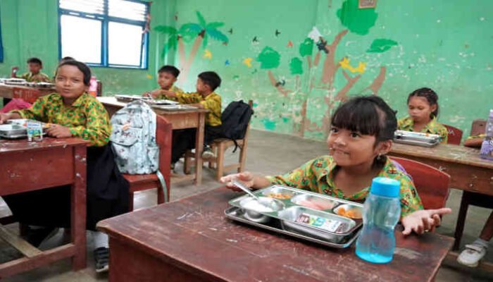 Makan Bergizi Gratis Diluncurkan di Lampung: Dari Dapur Desa Menuju Indonesia Emas