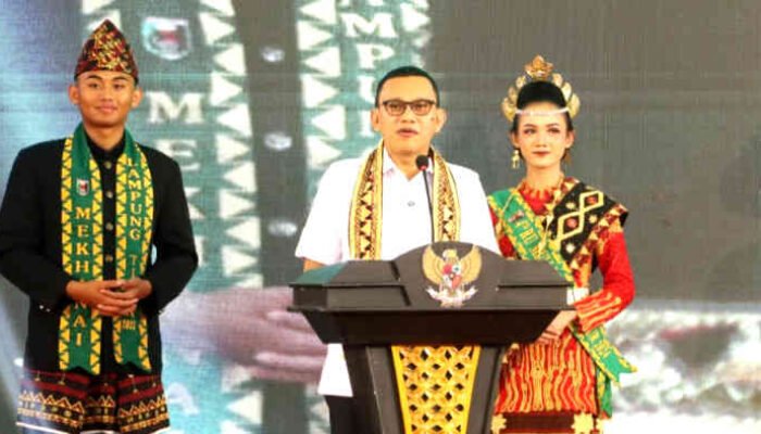 Menteri P2MI Tegur Pekerja Migran: Jangan Cuma Kirim Uang, Tapi Juga Etika