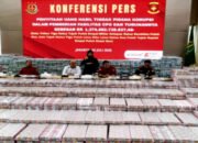 Kejaksaan Pamer Duit Rp1,37 Triliun Hasil Korupsi CPO, “Bau Amis Sawit, Tapi Wangi Uangnya”