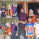 Foto: Para dosen dan mahasiswa STEBI Tanggamus saat santuni anak yatim di Pekon Terbaya, Kecamatan Kotaagung, pada Jumat 4 Juli 2025, (foto_kolase)