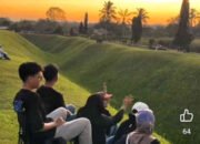 Taman Purbakala Sekudik: Tempat Nongkrong Sore Mengenang Prasejarah dan Kenangan Mantan?