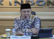 MENEMUKAN ARAH BARU POLITIK UMAT