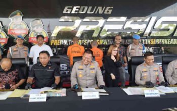 Minta Nanas Gratis Sambil Bawa Sajam, Dua Preman Rasa Tropikal Diamankan Polisi