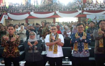 Menteri Perlindungan Pekerja Migran Indonesia (P2MI), Abdul Kadir Karding, secara resmi melaunching 20 Desa Migran Emas di GOR Bumi Tuah Bepadan, Lampung Timur, Kamis, (31 Juli 2025).