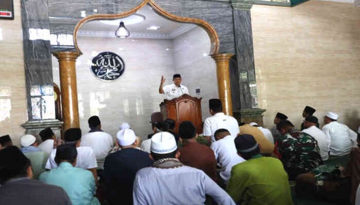 Jumat Keliling di Masjid Al Istiqomah, Wali Kota Bekasi Tekankan Legalitas Masjid dan Kepedulian Lingkungan