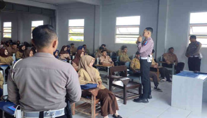 Satlantas Lampung Timur Latih Rem Pelajar di SMK Muhammadiyah Sekampung