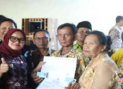 Bupati Lamtim Hadiahkan “Akta Cinta” di HUT RI ke-80, Bukti Merdeka dari Status Nanggung