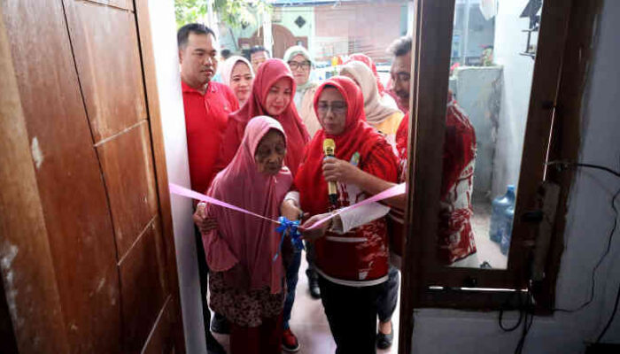 Haru Bahagia Ibu Asuh Wawali Harris Bobihoe: Dari Rumah Reyot Jadi Rumah Santuy