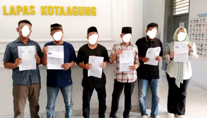 9 Napi Narkotika Lapas Kotaagung Terima Amnesti Presiden, Pulang Disambut Haru