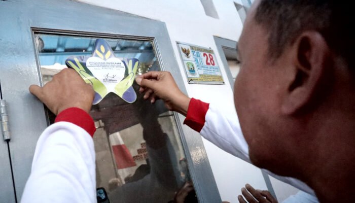Percepat Kesejahteraan Warga, Wali Kota Bekasi Resmikan Program Rutilahu di Jatimurni
