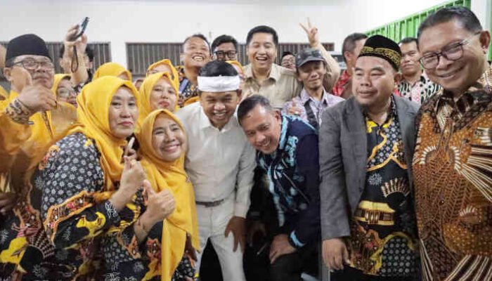 Sehari Penuh, Tri Adhianto Dampingi Gubernur Dedi Mulyadi Tinjau Pembangunan Kota Bekasi