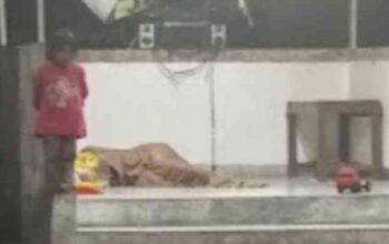Tidur di Pos Kamling, Mimpi di Panti Asuhan: Potret Nestapa Ibu Susi di Kota Bekasi