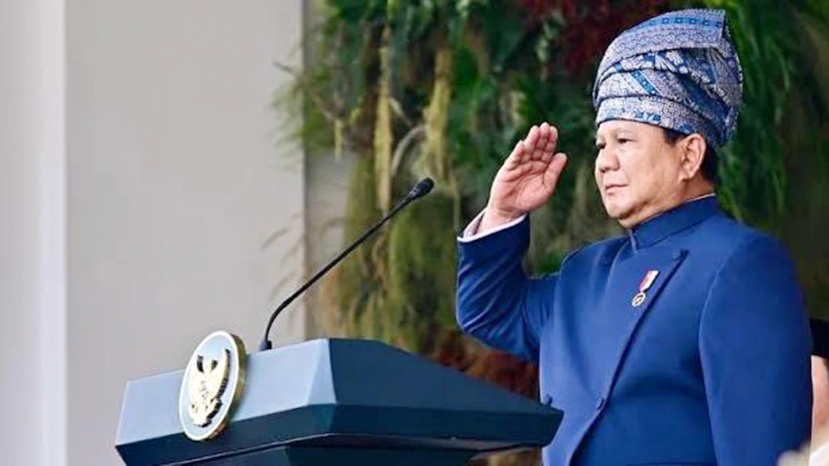 Presiden Prabowo Kenakan Tanjak Melayu Riau di Istana, Pacu Jalur Meriahkan HUT ke-80 RI