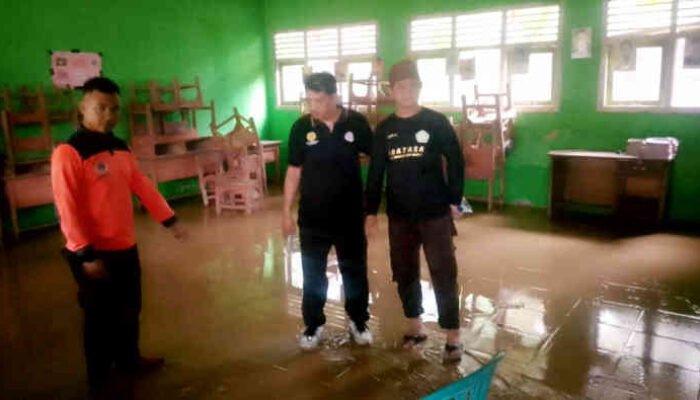 BPBD Tanggamus Akhirnya Turun Juga, Warga Masih Tunggu Aksi Nyata Atasi Banjir Way Belu