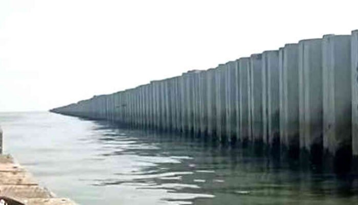 Tanggul Beton di Luat Cilincing Menjadi Sorotan, Disebut Bikin Susah Nelayan