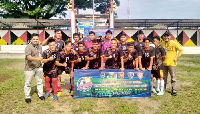 Jalin Silaturahmi Lewat Kompetisi, Turnamen Sepak Bola AR Elektrik Cup 2025 Bergulir di Lapangan Merdeka Tanggamus