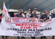 Basah Demi Keadilan, 14 Organisasi Bersatu Gedor Kejaksaan dan DPRD Lampung Tengah